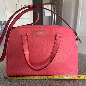 KATE SPADE LIKE NEW NOT STAIN OR SCRATCHES!!